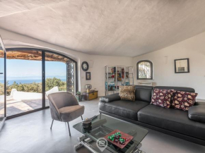 Spectacular Seaview Escape Capitana